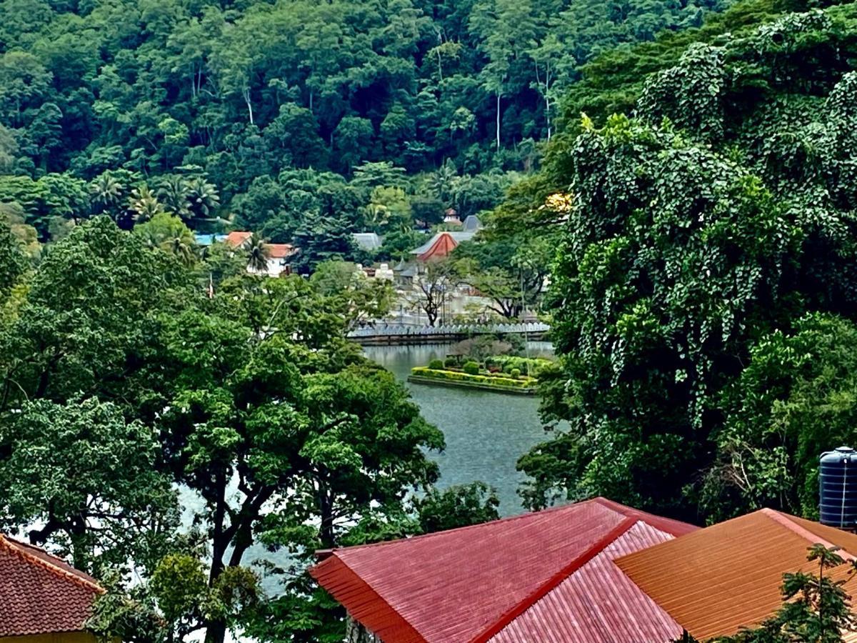 Sesatha Lake Kandy Exterior photo